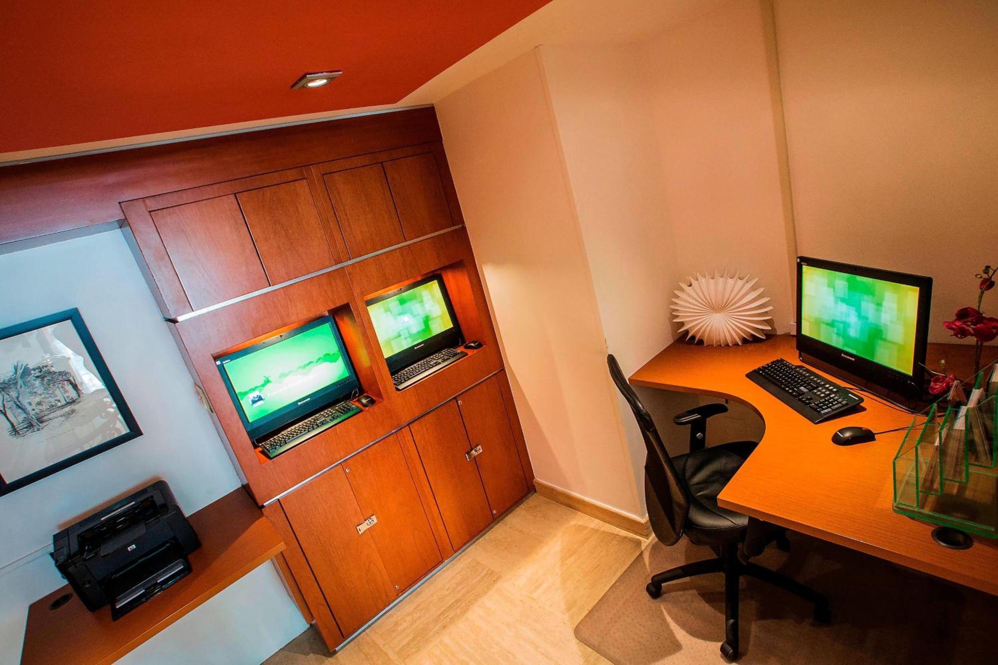 Hotel Courtyard By Marriott San Juan Miramar Exterior foto