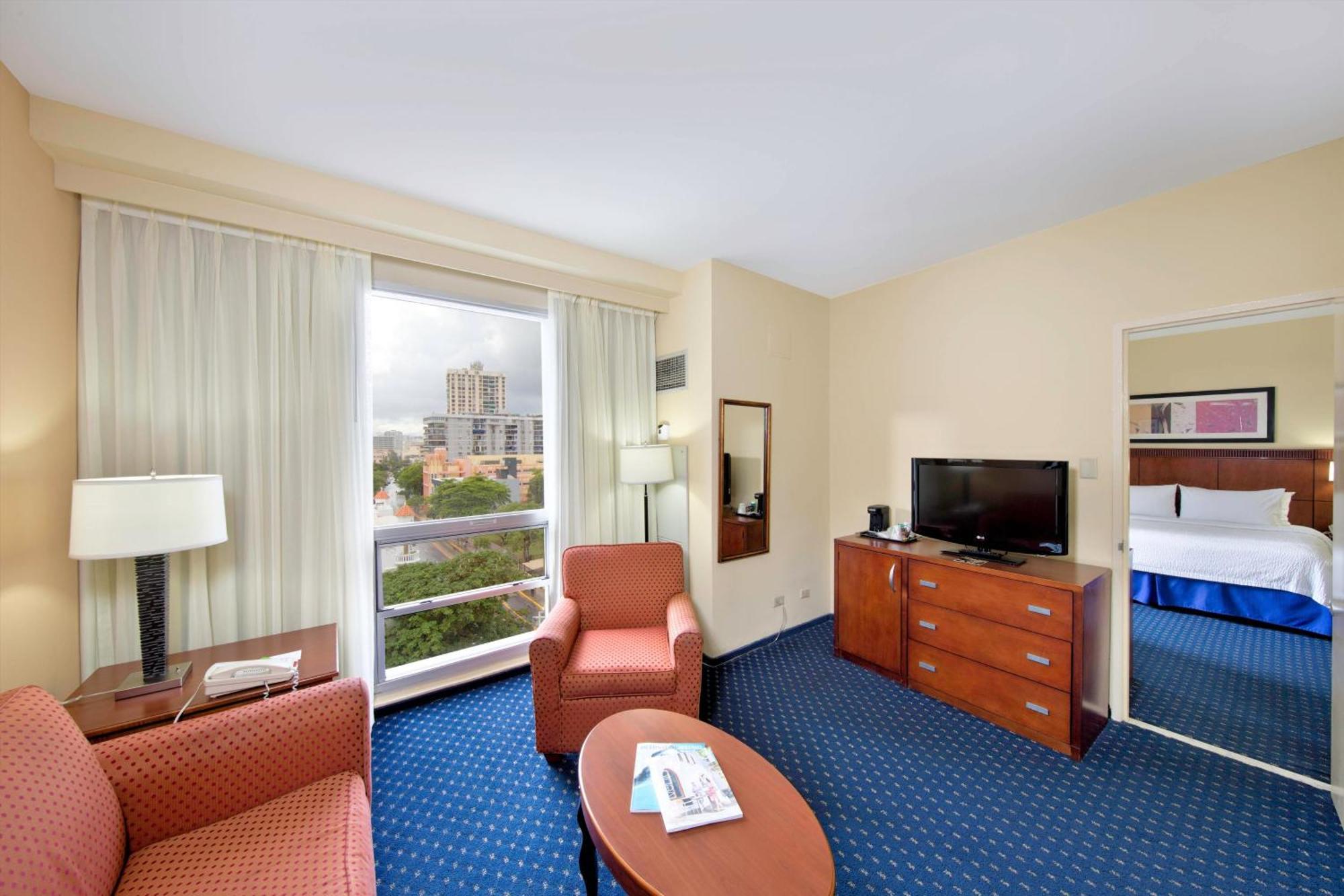 Hotel Courtyard By Marriott San Juan Miramar Exterior foto