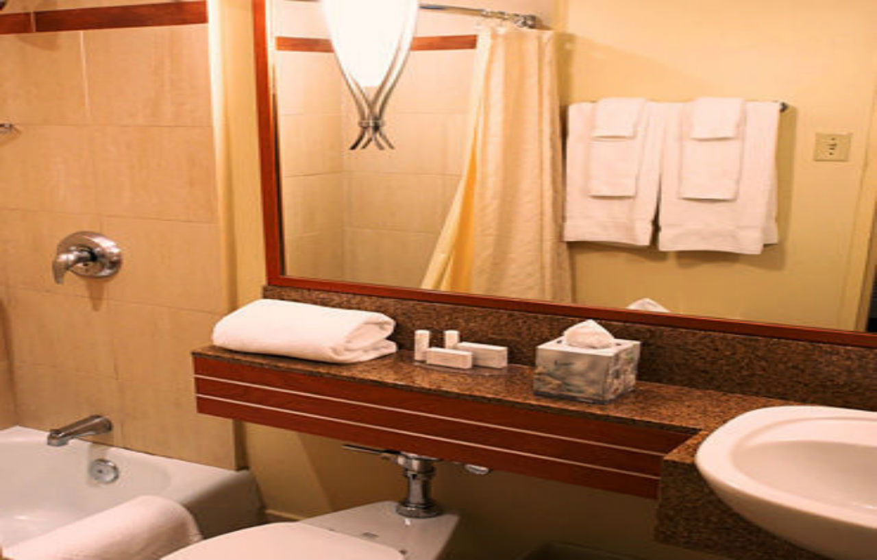 Hotel Courtyard By Marriott San Juan Miramar Exterior foto